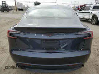 2025 Tesla Model 3 Long Range z VIN 5YJ3E1EA7SF940886, wystawiony jako Copart lot #62683815 z przebiegiem 3 498 mil mil oraz Szkoda całkowita • Salvage title. Historia ofert i sprzedaży dostępna na DreamBid. Obrazek 6.