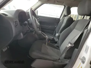 2015 Jeep Patriot Sport with VIN 1C4NJRBB7FD347901, listed as a Copart auction lot 41638935 with 88,117 mi miles and Salvage Title. Bid and sale history available at carsss.com. Image 7.