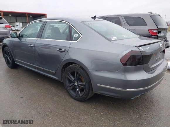 2013 Volkswagen Passat TDI SEL Premium with VIN 1VWCN7A32DC110954, listed as a IAAI auction lot 41448839 with 168,136 mi miles. Bid and sale history available at carsss.com. Image 3.