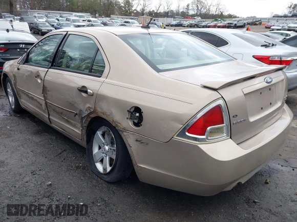 2007 Ford Fusion SE with VIN 3FAHP01127R269512, listed as a IAAI auction lot 41731182 with 227,870 mi miles. Bid and sale history available at carsss.com. Image 3.