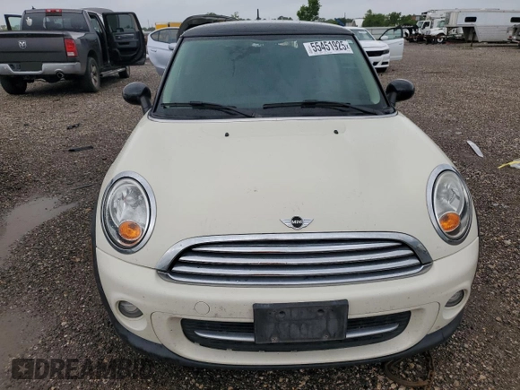 2013 MINI Hardtop z VIN WMWSU3C59DT688460, wystawiony jako Copart lot #55451925 z przebiegiem Nie podano mil oraz Szkoda całkowita • Salvage title. Historia ofert i sprzedaży dostępna na DreamBid. Obrazek 5.