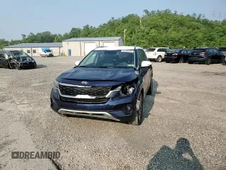 2021 Kia Seltos S z VIN KNDEUCAA9M7172365, wystawiony jako Copart lot #59109205 z przebiegiem 110 469 mil mil oraz Szkoda całkowita • Salvage title. Historia ofert i sprzedaży dostępna na DreamBid. Obrazek 13.