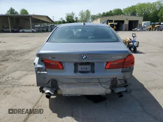 2019 BMW 5 Series 530i xDrive z VIN WBAJA7C50KG911728, wystawiony jako Copart lot #58306955 z przebiegiem 64 924 mil mil oraz Szkoda całkowita • Salvage title. Historia ofert i sprzedaży dostępna na DreamBid. Obrazek 6.