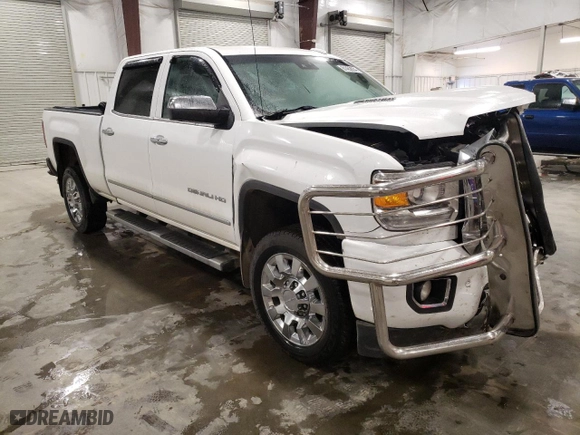 2015 GMC Sierra 2500HD available WiFi Denali with VIN 1GT120E86FF523090, listed as a Copart auction lot 81452634 with 152,082 mi miles and Salvage Title. Bid and sale history available at carsss.com. Image 4.
