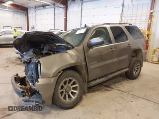 2008 GMC Yukon SLT w/4SB with VIN 1GKFK13008R146058, listed as a IAAI auction lot 41320478 with 1 mi miles. Bid and sale history available at carsss.com. Image 16.