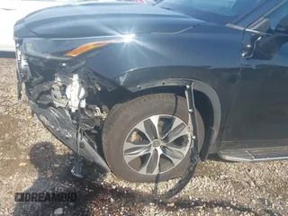 2021 Toyota Highlander XLE with VIN 5TDHZRBH3MS523919, listed as a IAAI auction lot 42264788 with 175,450 mi miles and . Bid and sale history available at DreamBid. Image 6.
