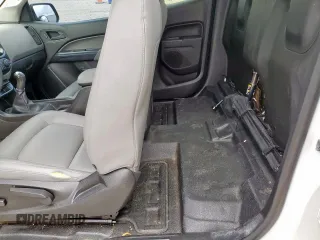 2015 Chevrolet Colorado 2WD z VIN 1GCHS1EA4F1161572, wystawiony jako Copart lot #58803845 z przebiegiem 85 335 mil mil oraz Szkoda całkowita • Salvage title. Historia ofert i sprzedaży dostępna na DreamBid. Obrazek 10.