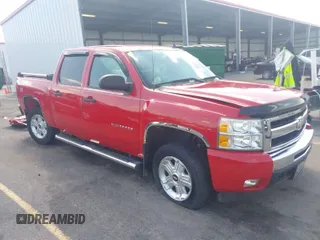 2011 Chevrolet Silverado 1500 LT with VIN 3GCPKSE30BG178948, listed as a IAAI auction lot 41771192 with 127,283 mi miles. Bid and sale history available at carsss.com. Image 1.