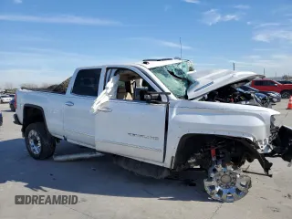 2018 GMC Sierra 2500HD Denali z VIN 1GT12UEYXJF225397, wystawiony jako Copart lot #87736565 z przebiegiem Nie podano mil oraz Nie do naprawy • Non repairable. Historia ofert i sprzedaży dostępna na DreamBid. Obrazek 4.