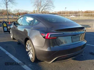 2024 Tesla Model 3 with VIN 5YJ3E1EA7RF853483, listed as a IAAI auction lot 40863575 with 1,173 mi miles and . Bid and sale history available at carsss.com. Image 3.