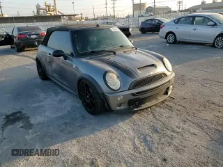 2008 MINI Convertible S z VIN WMWRH33558TJ45177, wystawiony jako Copart lot #79543814 z przebiegiem 102 421 mil mil oraz Szkoda całkowita • Salvage title. Historia ofert i sprzedaży dostępna na DreamBid. Obrazek 11.