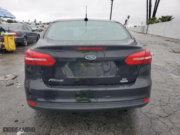 2018 Ford Focus SE with VIN 1FADP3FE0JL241595, listed as a Copart auction lot 43836595 with 0 mi miles and Salvage Title. Bid and sale history available at carsss.com. Image 6.