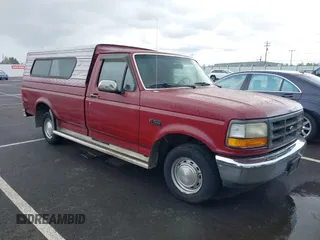 1992 Ford F-150 with VIN 2FTDF15Y9NCA28805, listed as a IAAI auction lot 41911667 with 1 mi miles. Bid and sale history available at carsss.com. Image 1.