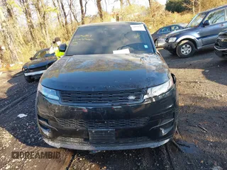 2024 Land Rover Range Rover Sport Dynamic SE z VIN SAL1L9FU9RA158329, wystawiony jako IAAI lot #41096347 z przebiegiem 18 770 mil mil oraz . Historia ofert i sprzedaży dostępna na DreamBid. Obrazek 12.