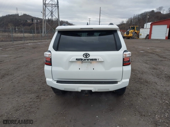 2024 Toyota 4Runner SR5 Premium with VIN JTENU5JR7R6259742, listed as a IAAI auction lot 41722316 with 12,059 mi miles. Bid and sale history available at carsss.com. Image 16.