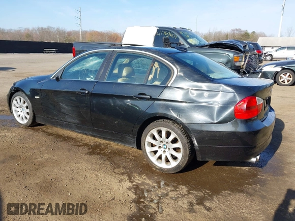 2006 BMW 3 Series 330xi with VIN WBAVD33546KV67597, listed as a IAAI auction lot 41754619 with 1 mi miles. Bid and sale history available at carsss.com. Image 3.