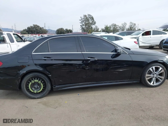 2016 Mercedes-Benz E-Class E 350 Sport with VIN WDDHF5KB6GB264678, listed as a IAAI auction lot 40978177 with 106,285 mi miles. Bid and sale history available at carsss.com. Image 6.