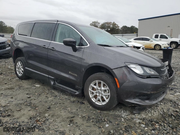 2022 Chrysler Voyager LX with VIN 2C4RC1CG0NR154069, listed as a Copart auction lot 82796704 with NaN miles and Salvage Title. Bid and sale history available at carsss.com. Image 4.