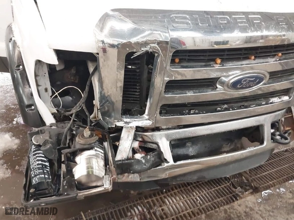 2009 Ford Super Duty F-250 SRW XL with VIN 1FTSX21579EA23060, listed as a IAAI auction lot 41308974 with 186,631 mi miles. Bid and sale history available at carsss.com. Image 6.