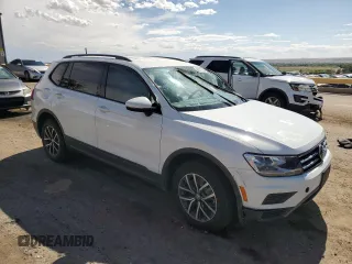 2021 Volkswagen Tiguan S z VIN 3VV1B7AX8MM065752, wystawiony jako Copart lot #62013905 z przebiegiem Nie podano mil oraz Szkoda całkowita • Salvage title. Historia ofert i sprzedaży dostępna na DreamBid. Obrazek 4.