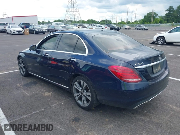2018 Mercedes-Benz C 300 with VIN 55SWF4JB8JU279005, listed as a IAAI auction lot 42367697 with 197,782 mi miles and . Bid and sale history available at DreamBid. Image 3.