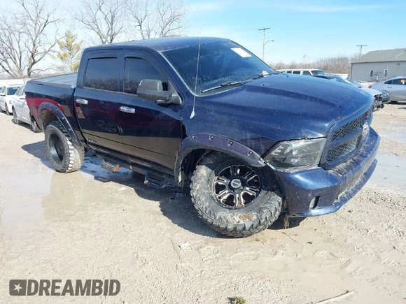 2013 Ram 1500 Express z VIN 1C6RR7KT2DS649040, wystawiony jako IAAI lot #41537501 z przebiegiem 161 469 mil mil oraz . Historia ofert i sprzedaży dostępna na DreamBid. Obrazek 1.