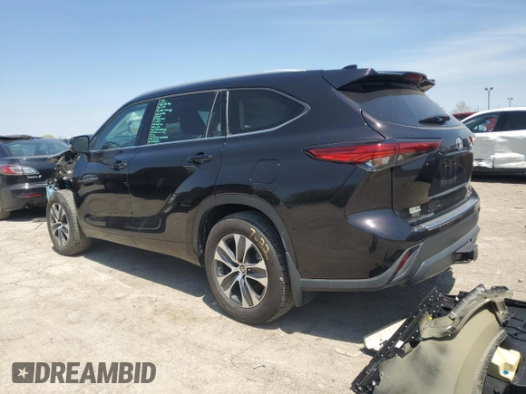 2022 Toyota Highlander XLE z VIN 5TDGZRBH6NS234336, wystawiony jako Copart lot #53571865 z przebiegiem 17 432 mil mil oraz Szkoda całkowita • Salvage title. Historia ofert i sprzedaży dostępna na DreamBid. Obrazek 2.