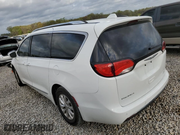2018 Chrysler Pacifica Touring L with VIN 2C4RC1BG7JR110405, listed as a Copart auction lot 51586665 with 133,114 mi miles and Salvage Title. Bid and sale history available at DreamBid. Image 2.