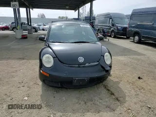 2010 Volkswagen New Beetle Coupe with VIN 3VWPG3AG8AM036554, listed as a Copart auction lot 52403365 with 138,857 mi miles and Salvage Title. Bid and sale history available at carsss.com. Image 10.