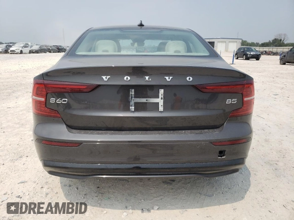2024 Volvo S60 Core Dark Theme with VIN 7JRL12FK6RG308441, listed as a Copart auction lot 57356794 with 2,740 mi miles and Salvage Title. Bid and sale history available at carsss.com. Image 6.