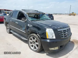 2007 Cadillac Escalade EXT with VIN 3GYFK62867G113770, listed as a IAAI auction lot 42064012 with 1 mi miles. Bid and sale history available at carsss.com. Image 1.