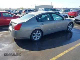 2005 Nissan Maxima 3.5 SL with VIN 1N4BA41E15C832028, listed as a IAAI auction lot 42008272 with 201,978 mi miles. Bid and sale history available at carsss.com. Image 4.