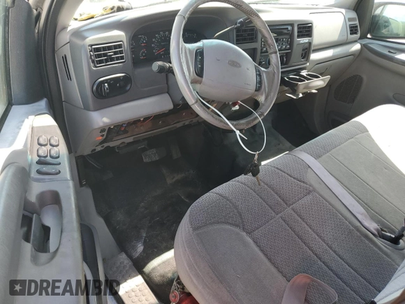 2000 Ford Excursion XLT z VIN 1FMSU41F0YEC90872, wystawiony jako Copart lot #77243644 z przebiegiem 90 302 mil mil oraz Szkoda całkowita • Salvage title. Historia ofert i sprzedaży dostępna na DreamBid. Obrazek 8.