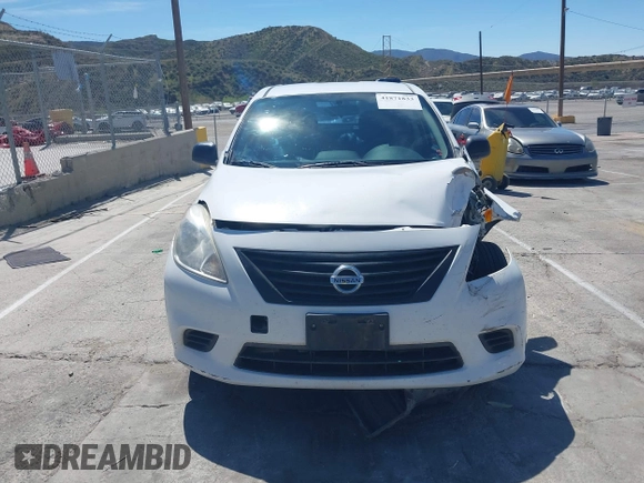 2014 Nissan Versa SV with VIN 3N1CN7AP0EL861162, listed as a IAAI auction lot 41871833 with 118,934 mi miles. Bid and sale history available at carsss.com. Image 12.