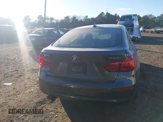 2018 BMW 3 Series 330i xDrive with VIN WBA8Z9C52JG828478, listed as a IAAI auction lot 41326732 with 86,463 mi miles. Bid and sale history available at carsss.com. Image 16.