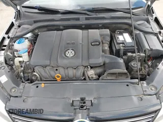 2013 Volkswagen Jetta Sedan SE with VIN 3VWDP7AJ9DM218211, listed as a IAAI auction lot 41493793 with 211,789 mi miles. Bid and sale history available at carsss.com. Image 10.