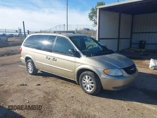 2002 Chrysler Town & Country LX with VIN 2C4GP44342R619909, listed as a IAAI auction lot 41628270 with 194,205 mi miles. Bid and sale history available at carsss.com. Image 1.