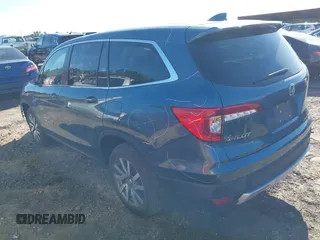2021 Honda Pilot EX-L with VIN 5FNYF5H55MB031914, listed as a IAAI auction lot 41832882 with 30,630 mi miles. Bid and sale history available at carsss.com. Image 3.
