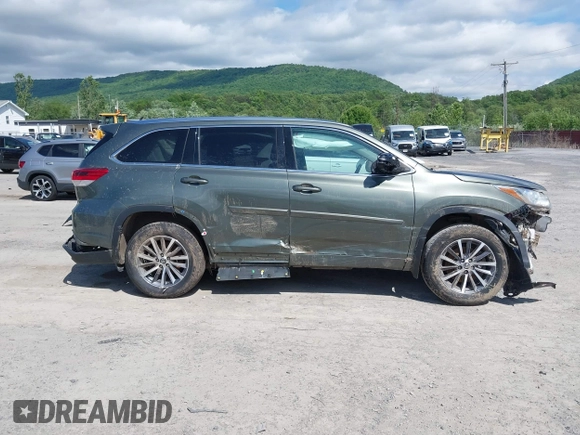 2018 Toyota Highlander SE with VIN 5TDJZRFH6JS882317, listed as a IAAI auction lot 42274438 with 77,143 mi miles and . Bid and sale history available at DreamBid. Image 14.