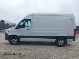2021 Mercedes-Benz Sprinter Cargo Cargo with VIN W1Y40BHY3MT044744, listed as a IAAI auction lot 41865979 with 139,836 mi miles and . Bid and sale history available at DreamBid. Image 15.