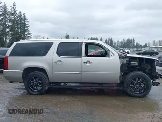 2008 Cadillac Escalade ESV z VIN 1GYFK668X8R111368, wystawiony jako IAAI lot #41891439 z przebiegiem 190 293 mil mil oraz . Historia ofert i sprzedaży dostępna na DreamBid. Obrazek 14.