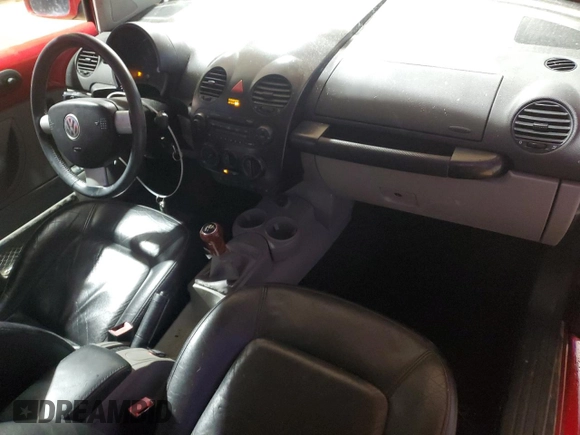2005 Volkswagen Beetle with VIN 3VWCD31C05M411413, listed as a Copart auction lot 43731755 with 126,973 mi miles and Clean Title. Bid and sale history available at DreamBid. Image 8.