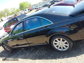 2007 Mercedes-Benz S-Class 5.5L V8 with VIN WDDNG86X97A090361, listed as a IAAI auction lot 41976832 with 210,763 mi miles. Bid and sale history available at carsss.com. Image 14.