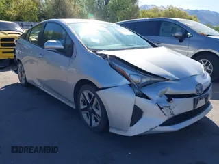 2017 Toyota Prius Two with VIN JTDKBRFU1H3029745, listed as a IAAI auction lot 42091613 with 222,115 mi miles. Bid and sale history available at carsss.com. Image 1.