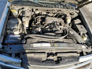 2001 Chevrolet S-10 LS with VIN 1GCDT19W618242218, listed as a Copart auction lot 51921875 with 156,887 mi miles and Salvage Title. Bid and sale history available at DreamBid. Image 12.