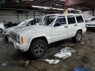 1998 Jeep Cherokee Sport with VIN 1J4FJ68S2WL120089, listed as a Copart auction lot 41840715 with 237,688 mi miles and Salvage Title. Bid and sale history available at carsss.com. Image 1.