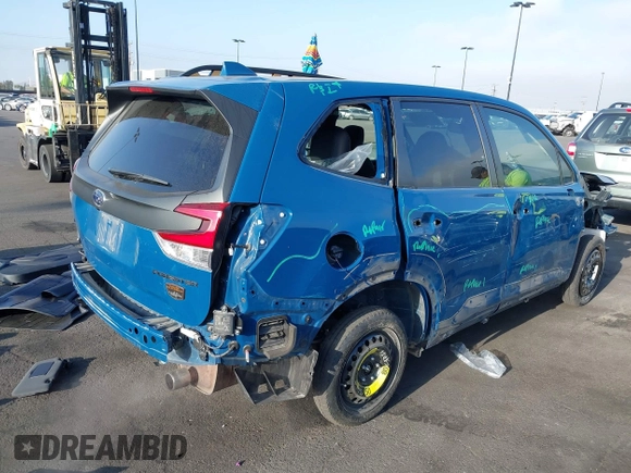 2023 Subaru Forester Wilderness z VIN JF2SKAMC8PH474675, wystawiony jako IAAI lot #42279893 z przebiegiem 27 604 mil mil oraz . Historia ofert i sprzedaży dostępna na DreamBid. Obrazek 4.