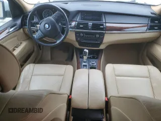 2011 BMW X5 35i z VIN 5UXZV4C54BL402434, wystawiony jako Copart lot #52797515 z przebiegiem 181 109 mil mil oraz Czysty tytuł • Clean title. Historia ofert i sprzedaży dostępna na DreamBid. Obrazek 8.