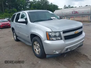 2013 Chevrolet Tahoe LT z VIN 1GNSCBE04DR152540, wystawiony jako IAAI lot #42360189 z przebiegiem 225 949 mil mil oraz . Historia ofert i sprzedaży dostępna na DreamBid. Obrazek 1.