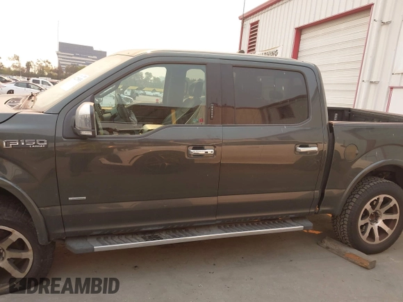 2015 Ford F-150 XLT with VIN 1FTEW1EP3FFB27105, listed as a IAAI auction lot 41278933 with 194,664 mi miles. Bid and sale history available at carsss.com. Image 13.